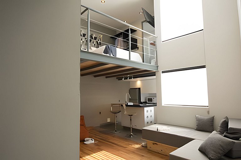 "Loft de ensueño 2ndHome: vive el lujo"